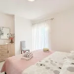 2 Bedroom Lovely In Veliko Brdo (Makarska)