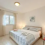 Apartmán 2 Bedroom Lovely In