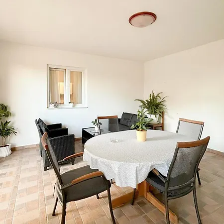 2 Bedroom Lovely In Apartmán